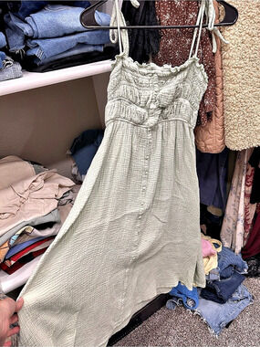 MABLE Sage Green Button Front Midi Dress Size Small